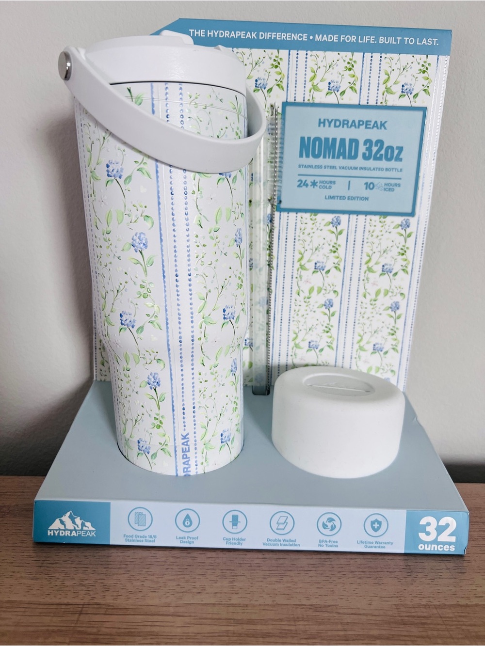Hydrapeak Nomad 32oz Limited Edition Tumbler (Hydrangea Trellis Pattern